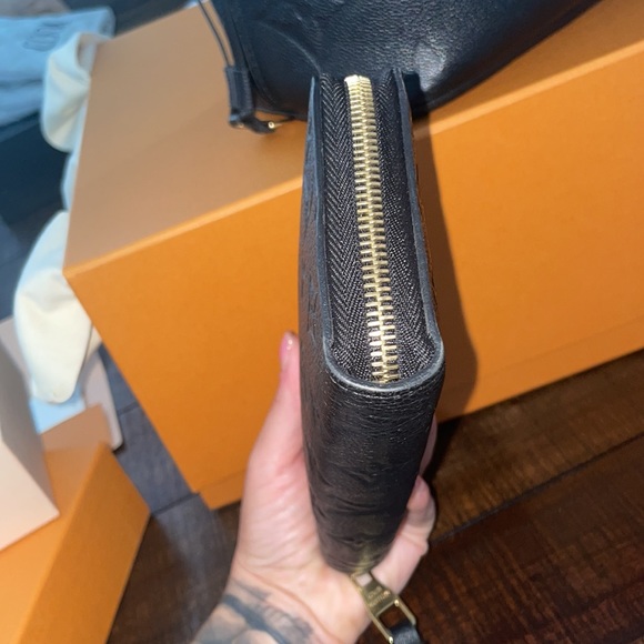 LV Zippy Empreinte Noir - Picture 5 of 7
